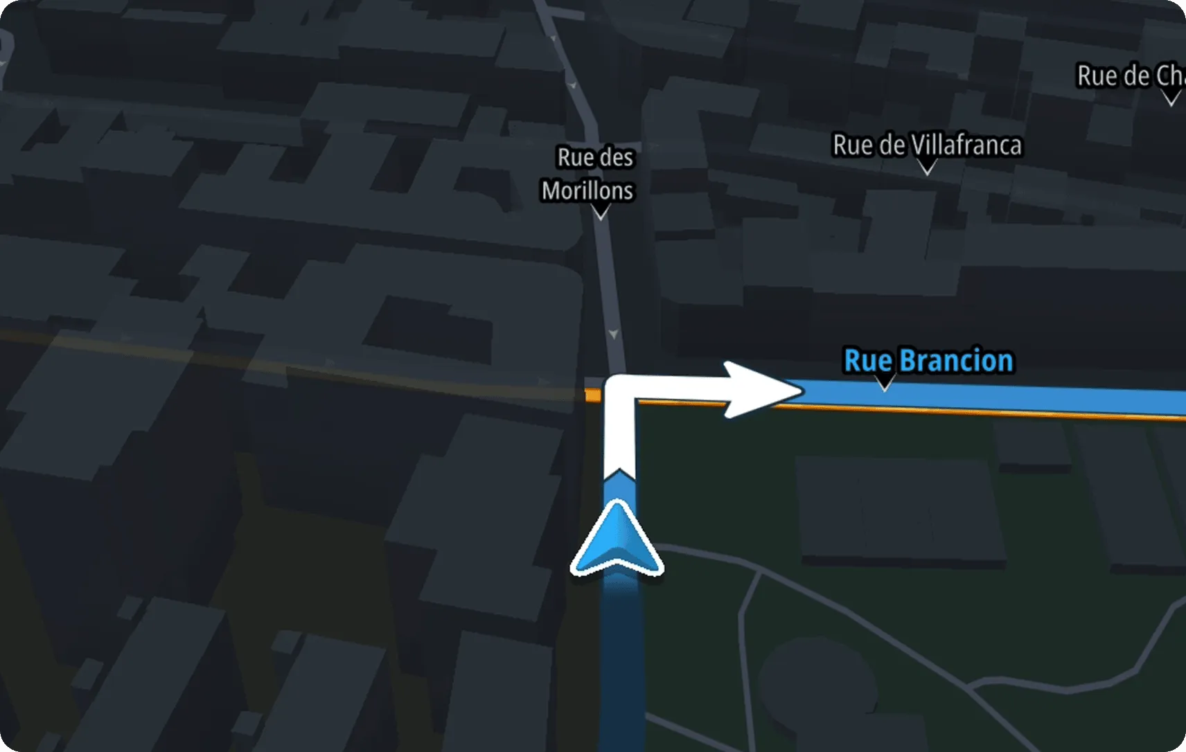 Automatic zooming during a maneuver